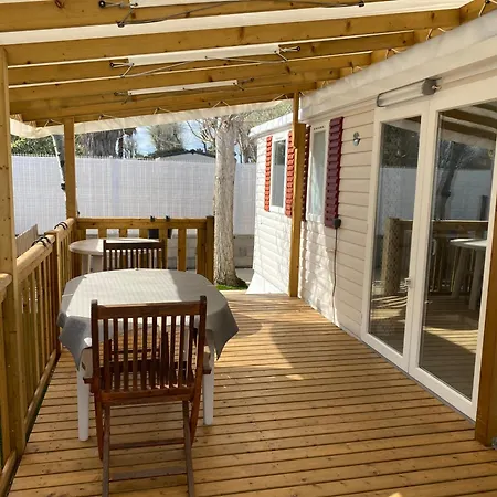 Mobilhome Bord De Campingplatz Le Grau-dʼAgde