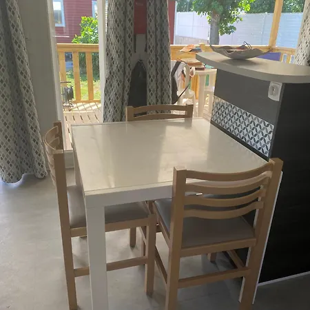 Mobilhome Bord De Campingplatz Le Grau-dʼAgde
